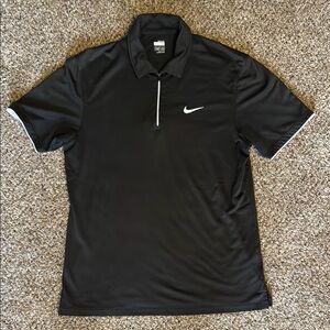 Men’s Nike Black Performance Polo Shirt with Moisture-Wicking Fabric